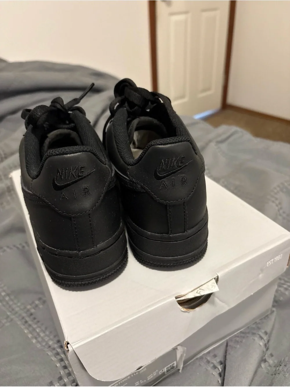 Nike Air Force 1 GS Size 6.5 – Triple Black / All Black (size 8 women’s